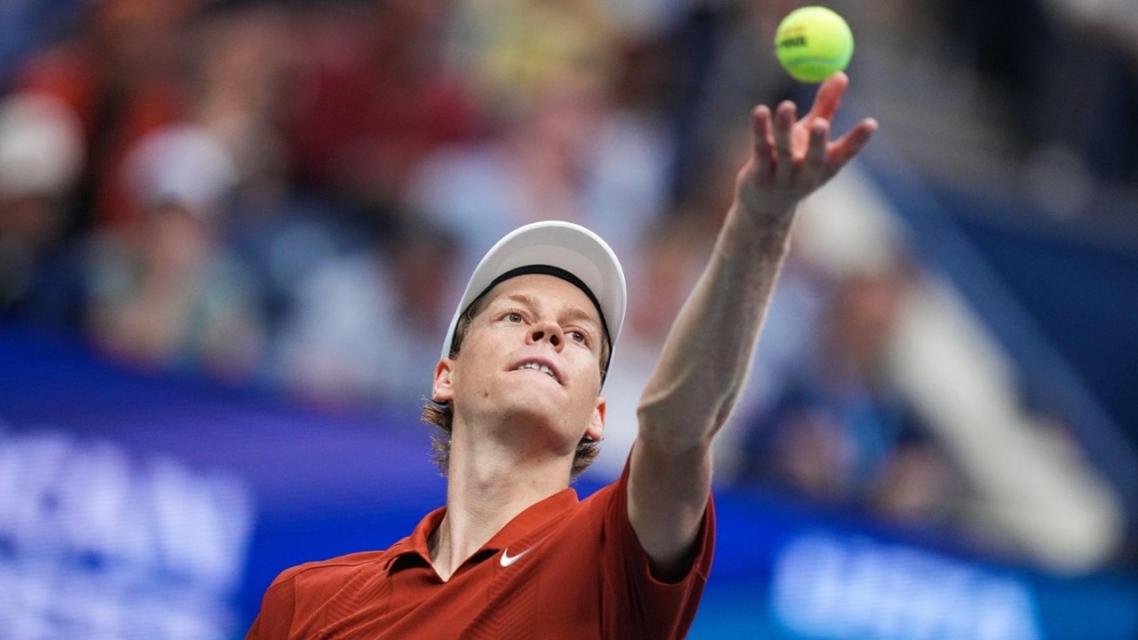 Jannik Sinner serves during a men's singles championship match at the 2025 US Open on Sunday, Sep. 7, 2025 in Flushing, NY. (Garrett Ellwood/USTA)